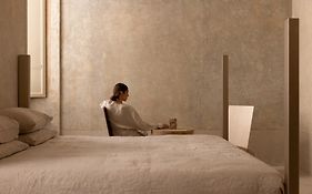 Nomos Hotel